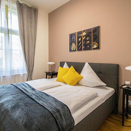Stylish Apartment In Prague Best Gastronomic Area ภายนอก รูปภาพ