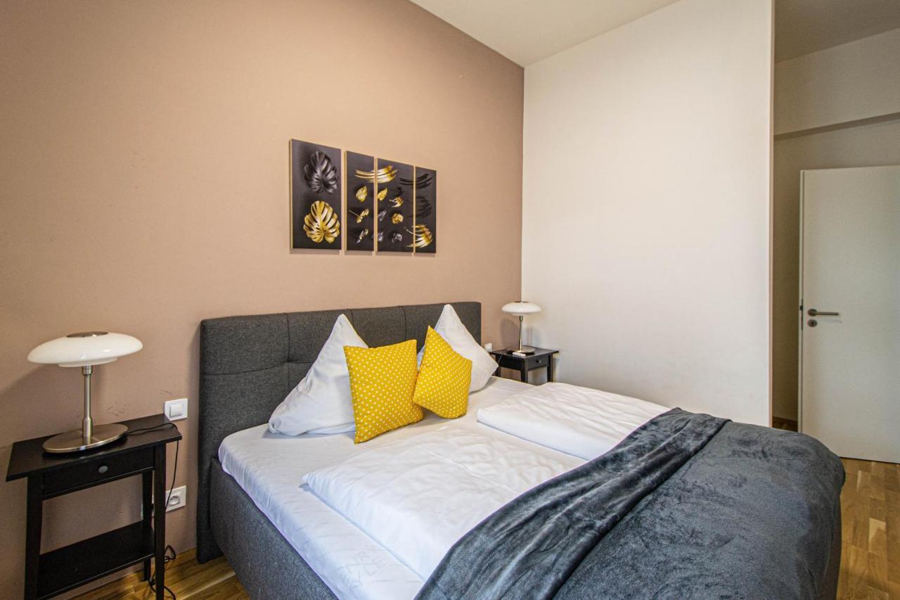 Stylish Apartment In Prague Best Gastronomic Area ภายนอก รูปภาพ