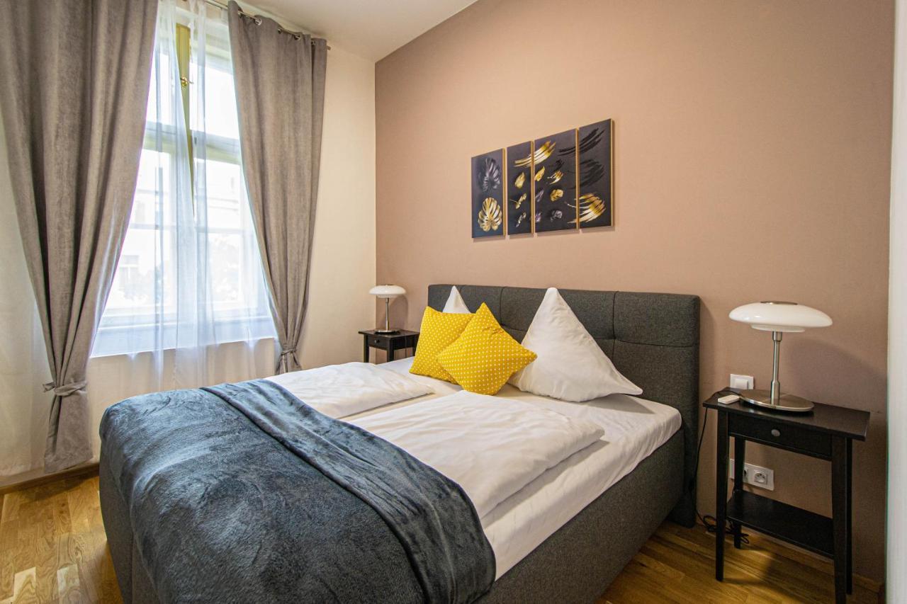 Stylish Apartment In Prague Best Gastronomic Area ภายนอก รูปภาพ