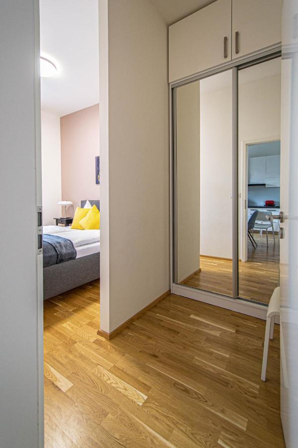 Stylish Apartment In Prague Best Gastronomic Area ภายนอก รูปภาพ