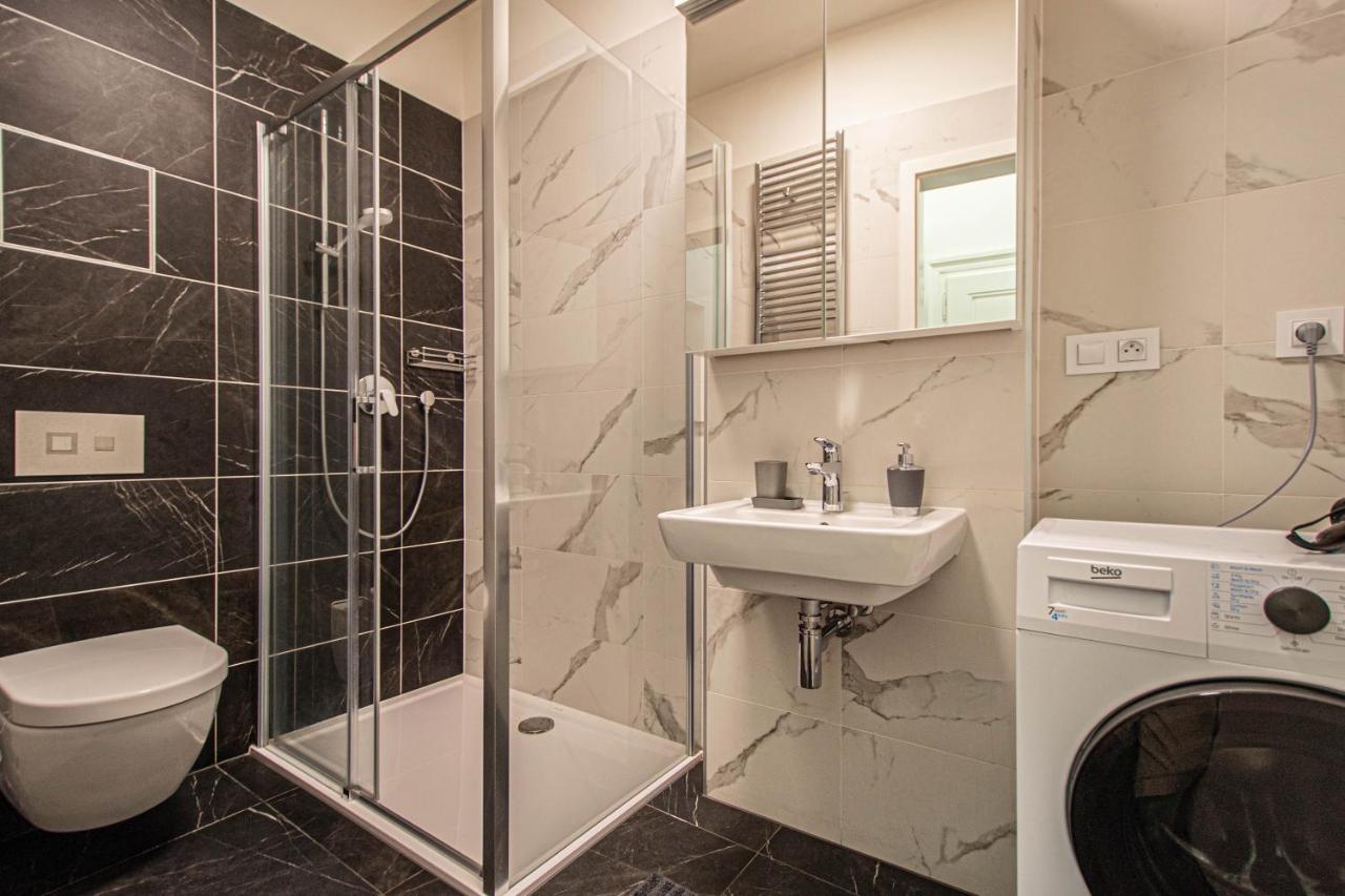 Stylish Apartment In Prague Best Gastronomic Area ภายนอก รูปภาพ